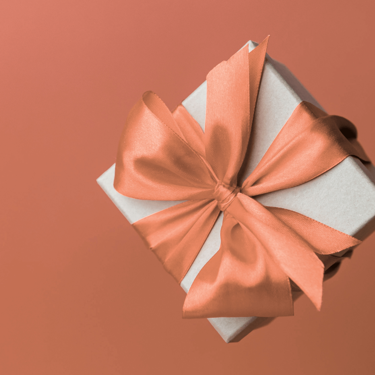 12 Holiday Campaigns That Sell Without&nbsp;Screaming